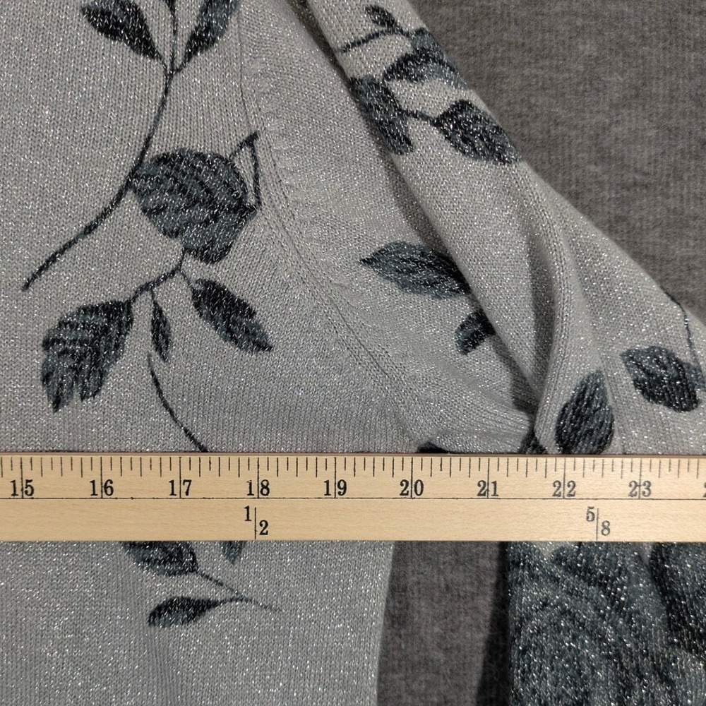 Cathy Daniels Womens Gray Roses with Sparkle 3/4 Sleeve Sweater Size M - Picture 4 of 7
